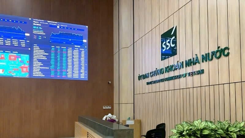 A Comissão Estadual de Valores Mobiliários está reestruturando ativamente o processo de processamento de procedimentos administrativos e padronizando-o em um serviço público totalmente online.