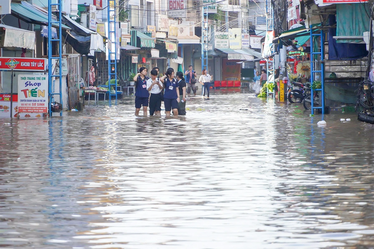 ការពង្រឹងដំណោះស្រាយដើម្បីឆ្លើយតបទៅនឹងជំនោរខ្ពស់នៅដើមខែតុលានៃប្រតិទិនតាមច័ន្ទគតិ