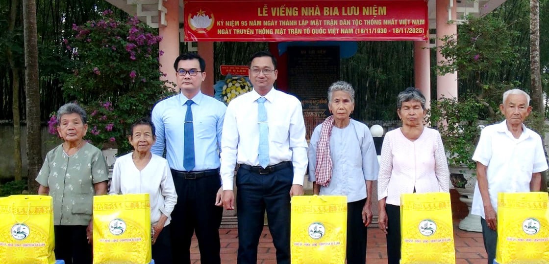 ទស្សនាទីតាំងសម្ភោធរណសិរ្សរួបរួមជាតិវៀតណាមខេត្ត An Giang នៅ O Lam