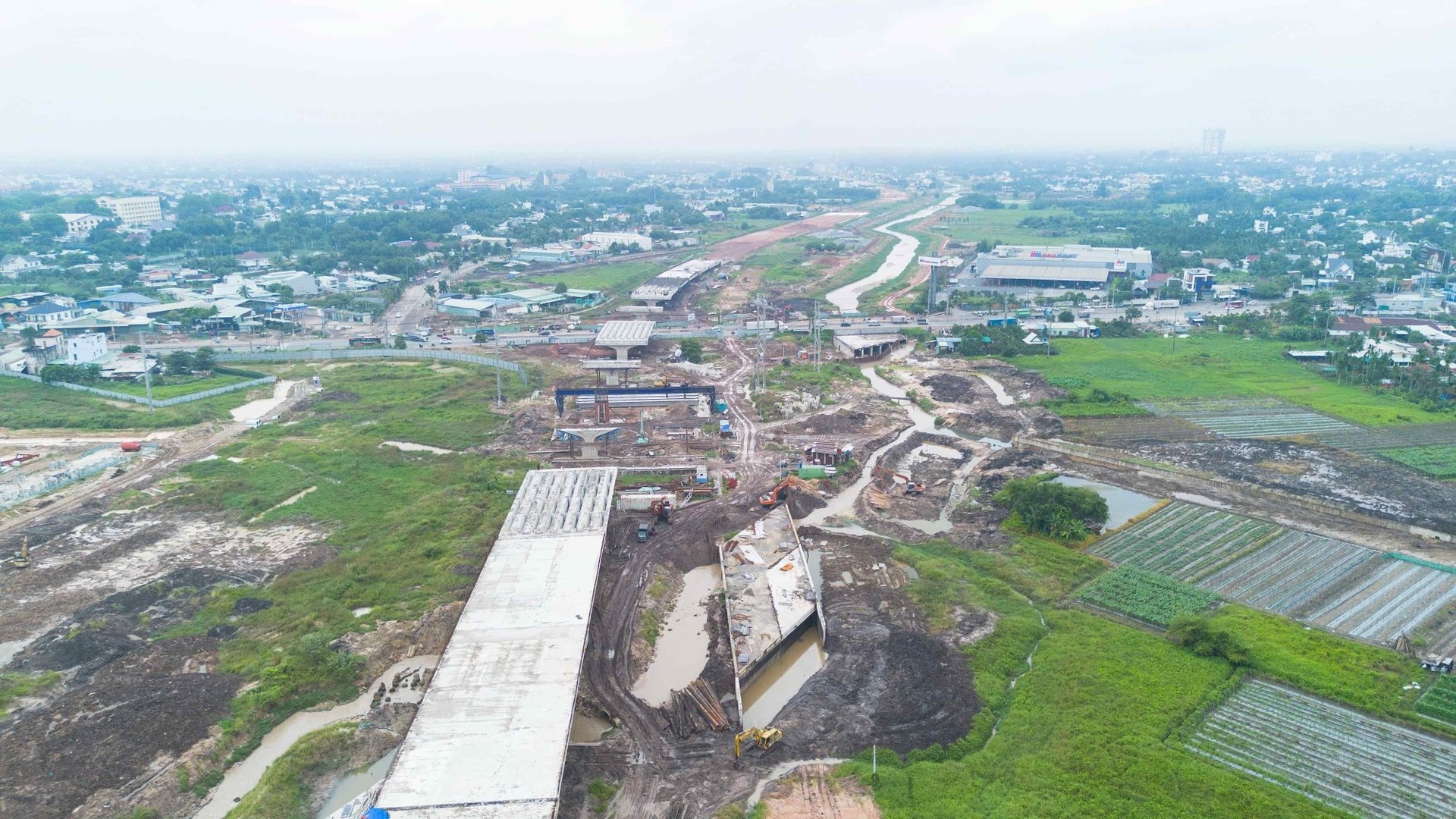 ព័ត៌មានលម្អិតនៃការសាងសង់កញ្ចប់ XL3 ក្រោមគម្រោងសមាសភាគទី 5 នៃផ្លូវក្រវ៉ាត់ក្រុងហូជីមិញ 3 ។