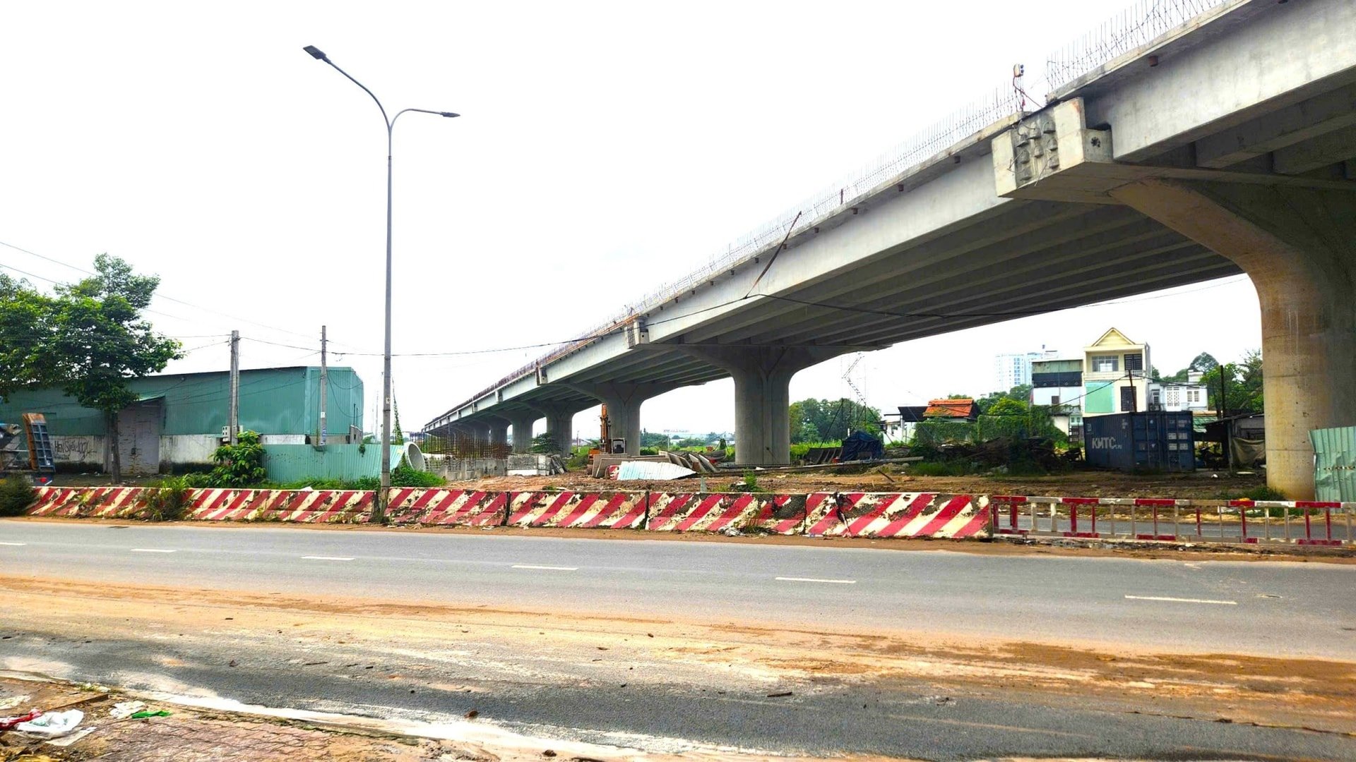 ផ្លូវ​បើក​កំណាត់​ផ្លូវ​ក្រវ៉ាត់​ក្រុង​ហូជីមិញ​នៅ​ពេល​ខាង​មុខ។