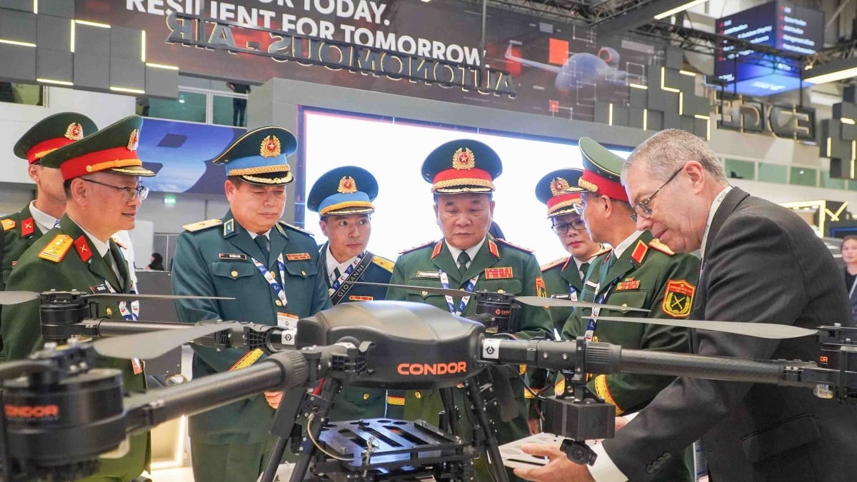 Việt Nam tham dự Triển lãm hàng không Dubai