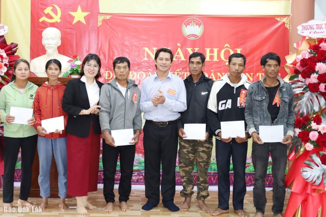 Husholdninger i spesielt vanskelige situasjoner mottok gaver.