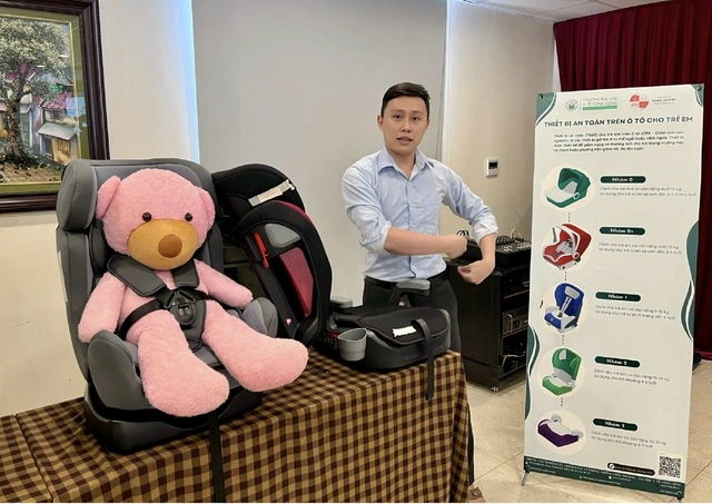 Cục CSGT lý giải quy định phải dùng thiết bị an toàn cho trẻ trên ô tô