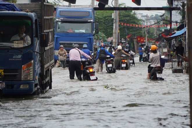 Dự báo Nam Bộ sắp đón đợt triều cường mới, nguy cơ ngập sâu