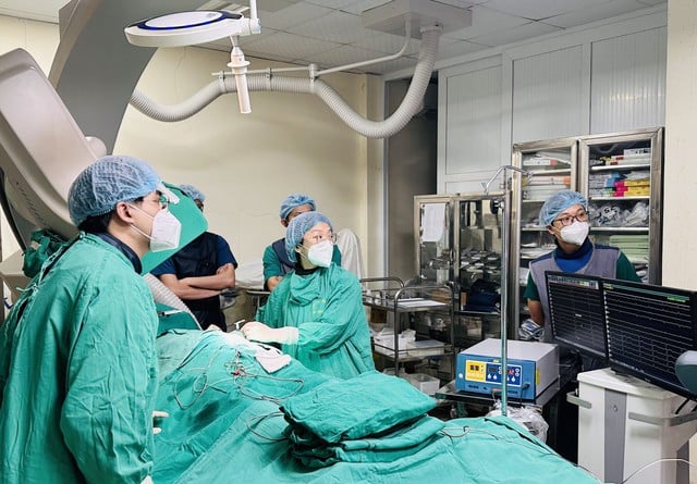 Bệnh viện Đa khoa tỉnh Thanh Hóa từng bước khẳng định vai trò cơ sở khám chữa bệnh chuyên sâu của tỉnh- Ảnh 3.