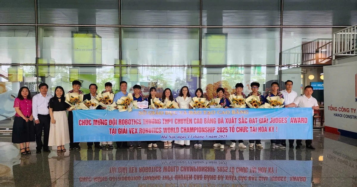 Trường THPT Chuyên Cao Bằng vươn tầm thế giới từ sân chơi Robotics