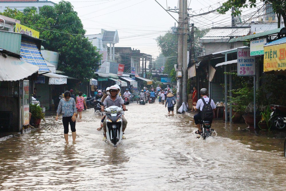 Högvatten kommer sannolikt att översvämma låglänta områden över hela provinsen.