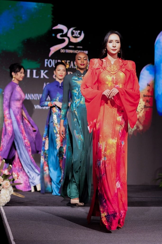 ការប្រមូល Ao Dai 