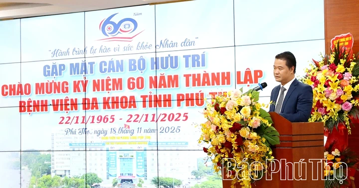 Bệnh viện Đa khoa tỉnh gặp mặt cán bộ hưu trí nhân dịp kỷ niệm 60 năm thành lập Bệnh viện