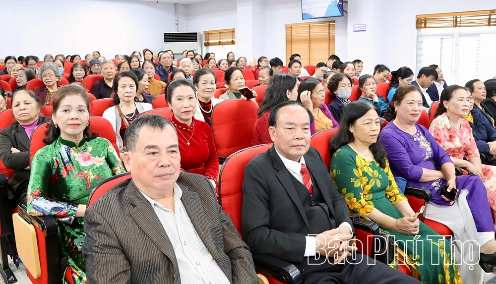 មន្ទីរពេទ្យបង្អែកខេត្ត បានជួបសំណេះសំណាលជាមួយមន្ត្រីចូលនិវត្តន៍ ក្នុងឱកាសខួបលើកទី៦០ នៃការបង្កើតមន្ទីរពេទ្យ។