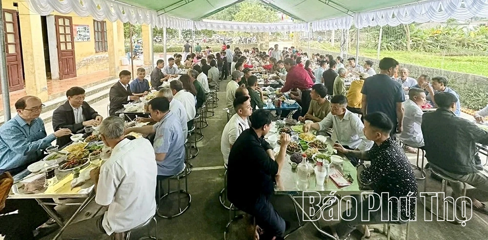 Ấm áp “Bữa cơm đại đoàn kết”