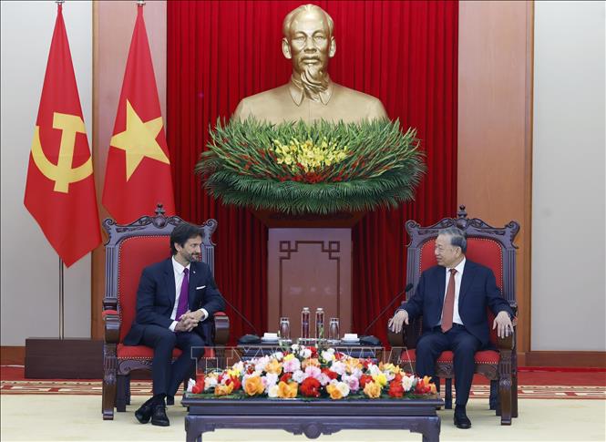 Подпись к фотографии