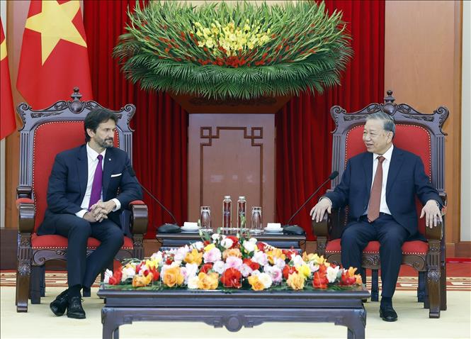 Подпись к фотографии