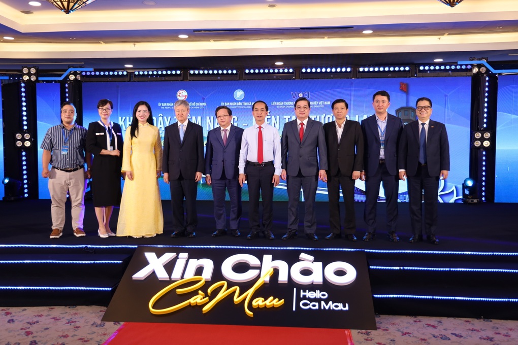 TT Group និងខេត្ត Ca Mau បានចុះហត្ថលេខាលើកិច្ចព្រមព្រៀងសហប្រតិបត្តិការស្រាវជ្រាវ និងអនុវត្តគម្រោងធំៗជាច្រើន - ៥