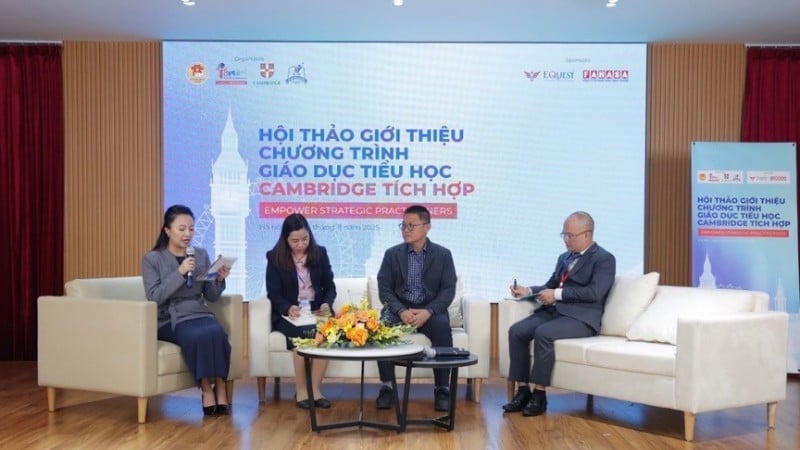 Đại diện iSMART, Cambridge và lãnh đạo giáo dục tại trường công lập chia sẻ về vấn đề triển khai Chương trình tiểu học Cambridge.