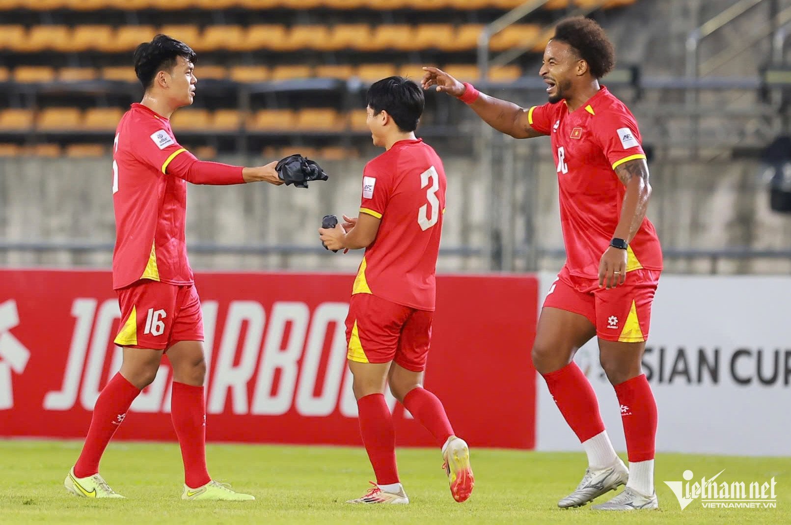 W-tuyen viet nam 9.jpg