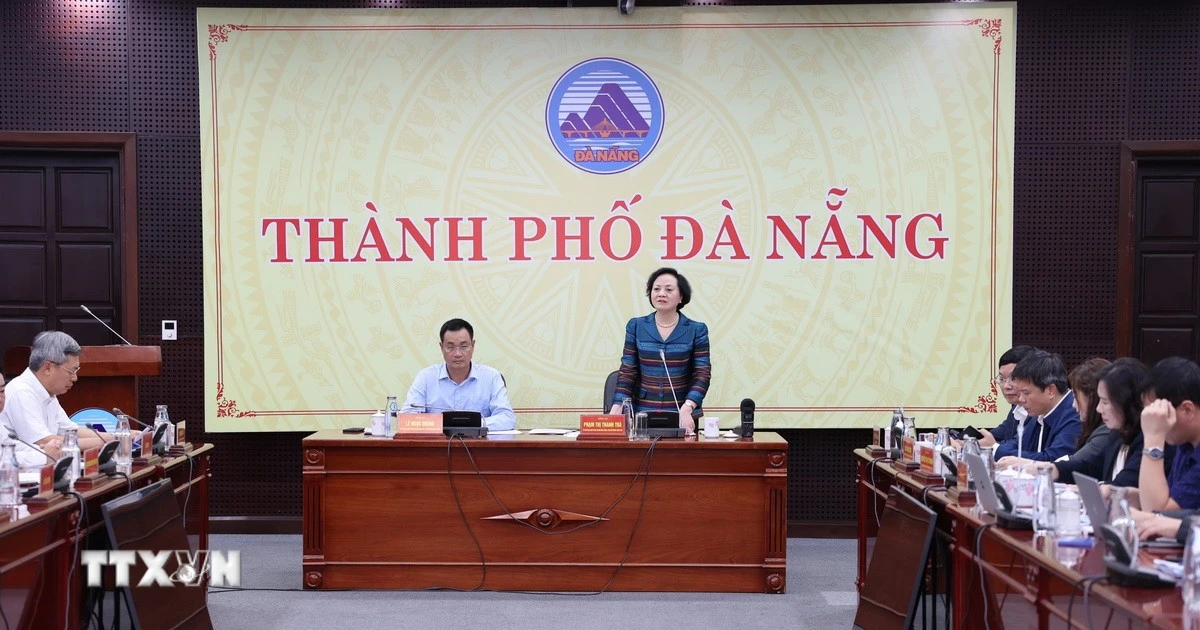 Phó Thủ tướng: Nâng cao chất lượng cán bộ cấp xã là 'then chốt của then chốt'