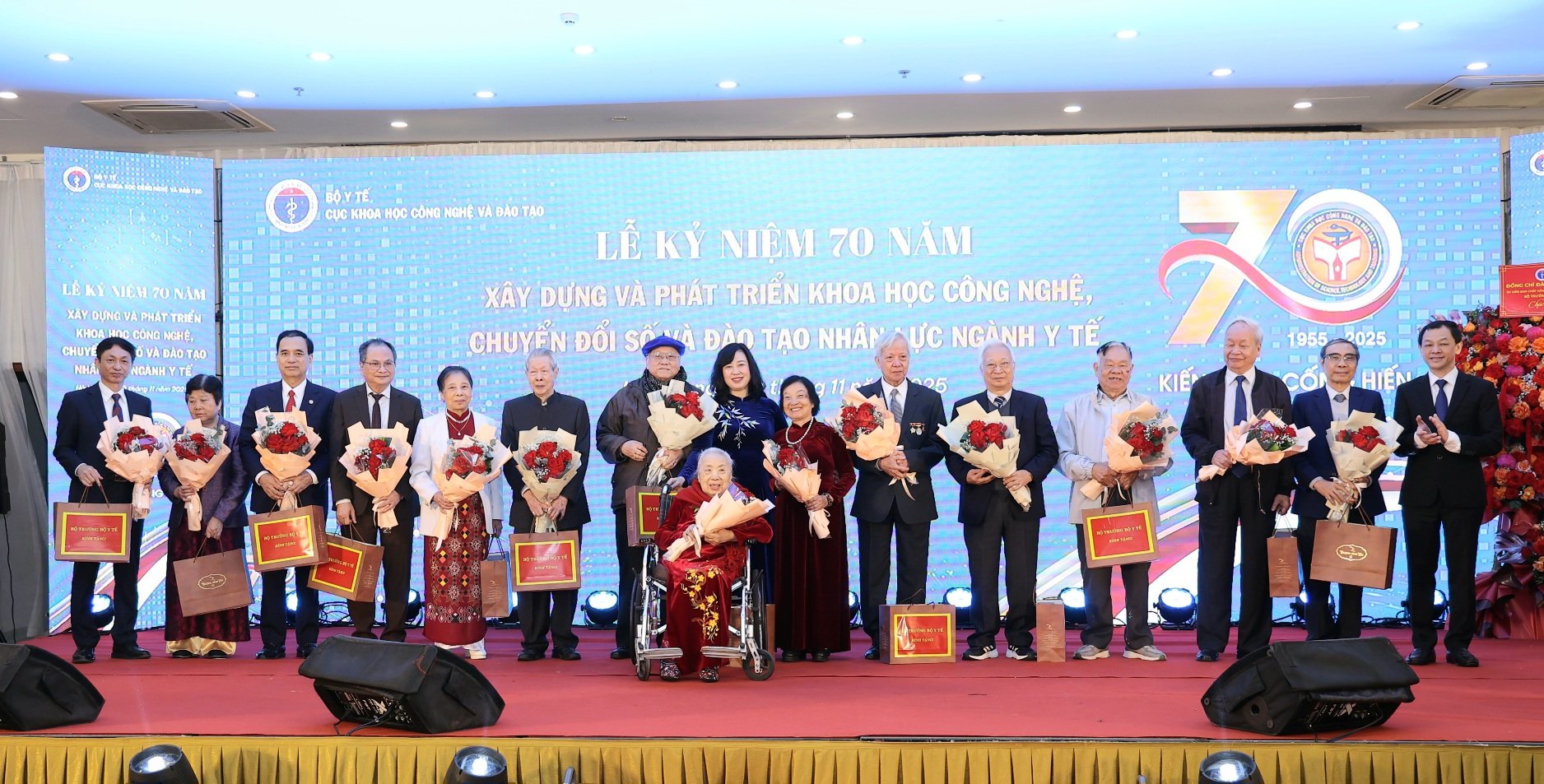 Bộ trưởng Đào Hồng Lan: Khẳng định vị thế của khoa học công nghệ và giáo dục y học Việt Nam trên thế giới- Ảnh 9.