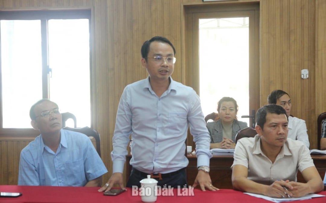 পর্যবেক্ষণ অধিবেশনে ব্যবসায়িক প্রতিনিধিরা প্রস্তাবনা পেশ করেন।