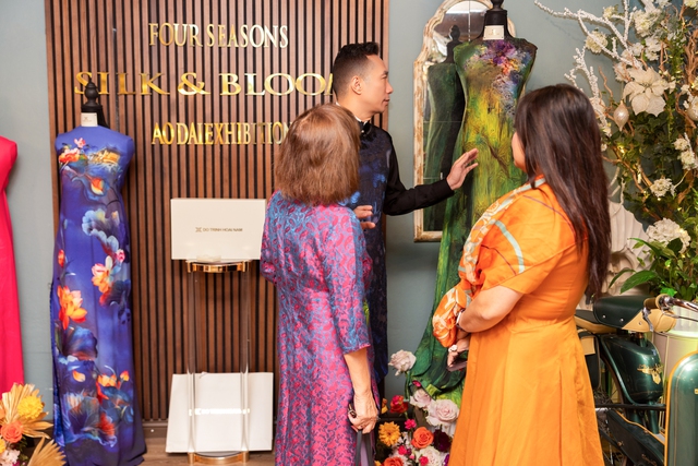 Khẳng định vẻ đẹp Việt trên sân khấu quốc tế qua chiếc áo dài- Ảnh 4.