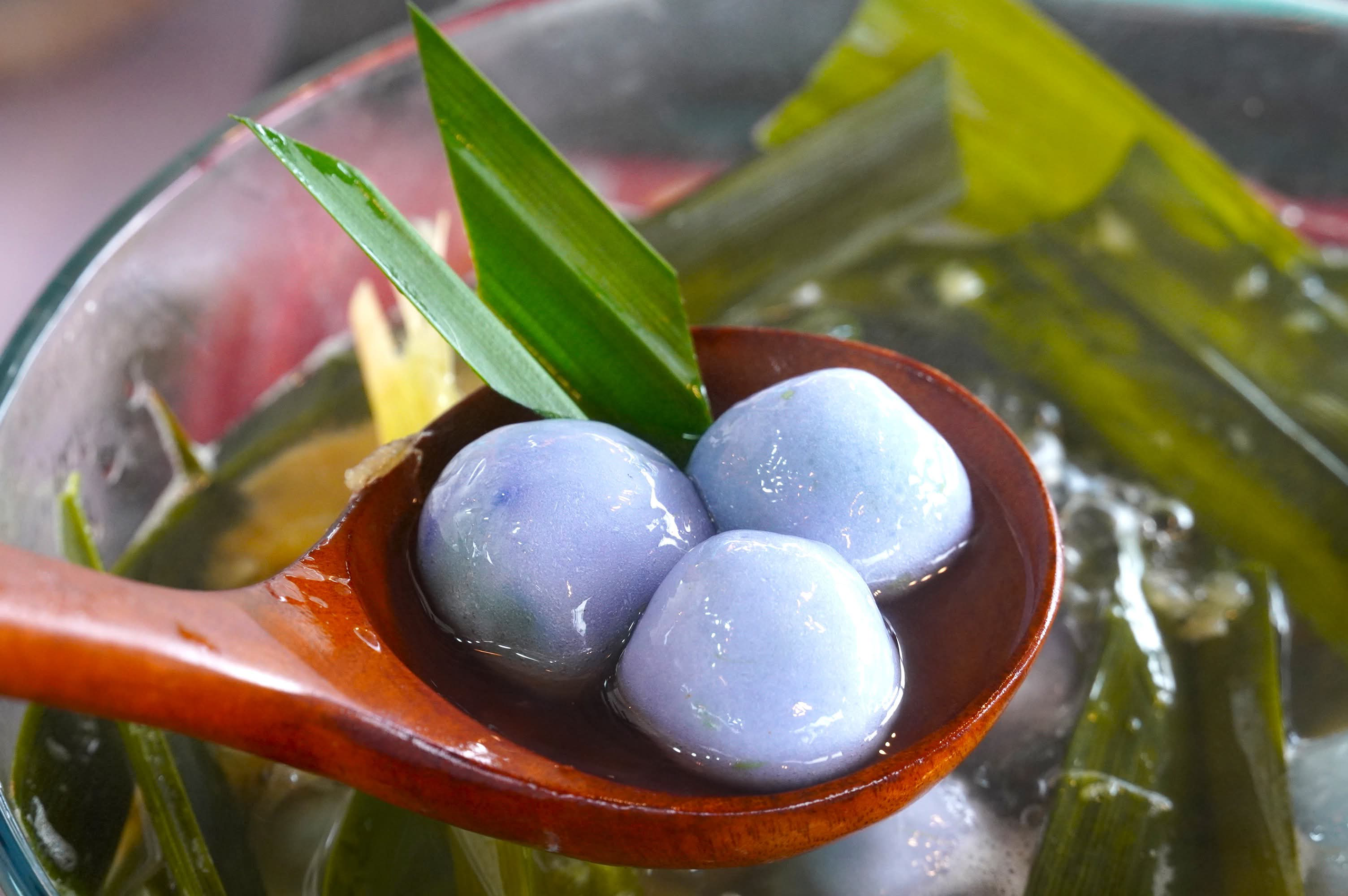 Chè cua Cà Mau gây bất ngờ với hương vị mặn ngọt và biến tấu độc đáo   - Ảnh 4.