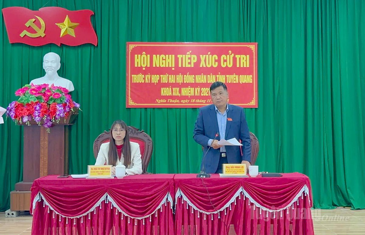 អនុប្រធាន​អចិន្ត្រៃយ៍​ក្រុមប្រឹក្សា​ប្រជាជន​ខេត្ត​បាន​ថ្លែង​ក្នុង​ពិធី​ជួប​សំណេះសំណាល​ជាមួយ​អ្នកបោះឆ្នោត​ឃុំ Nghia Thuan។