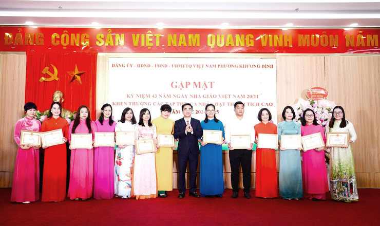 Khương Đình đẩy mạnh đổi mới giáo dục trong kỷ nguyên số- Ảnh 2.