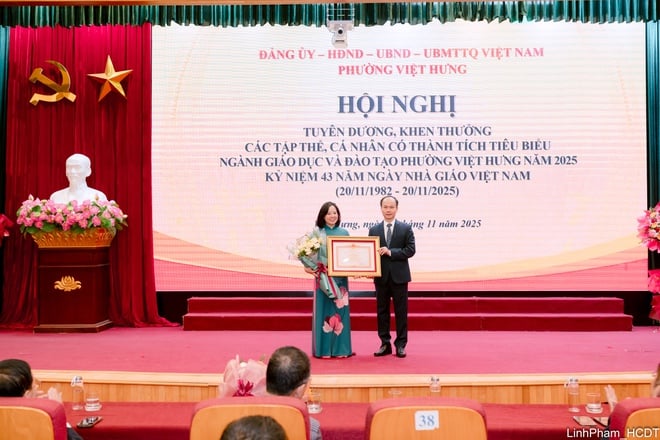 Phường Việt Hưng tuyên dương nhiều tập thể, cá nhân nhân Ngày Nhà giáo Việt Nam 20/11- Ảnh 8.