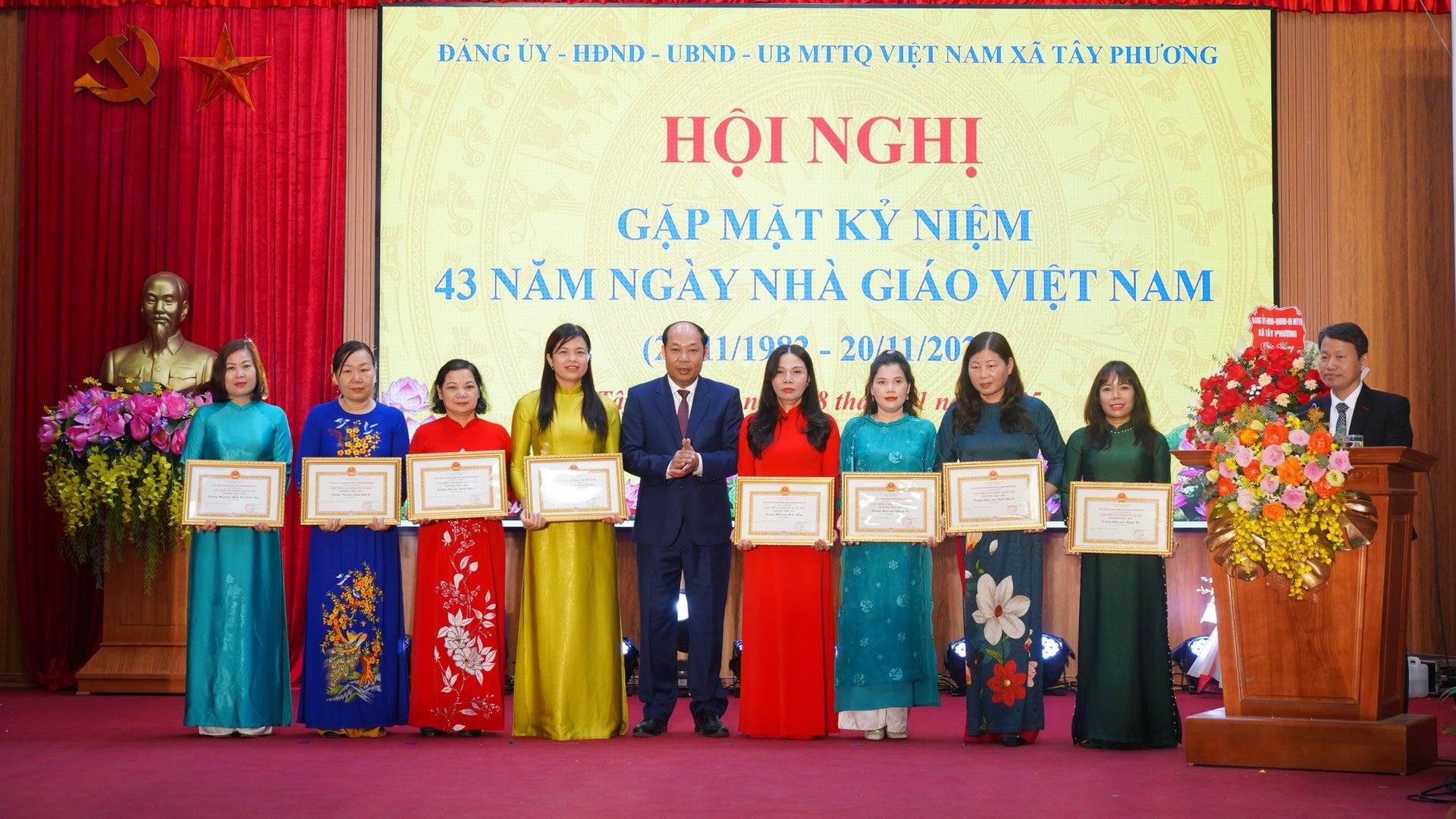 Xã Tây Phương kỷ niệm 43 năm Ngày Nhà giáo Việt Nam- Ảnh 4.