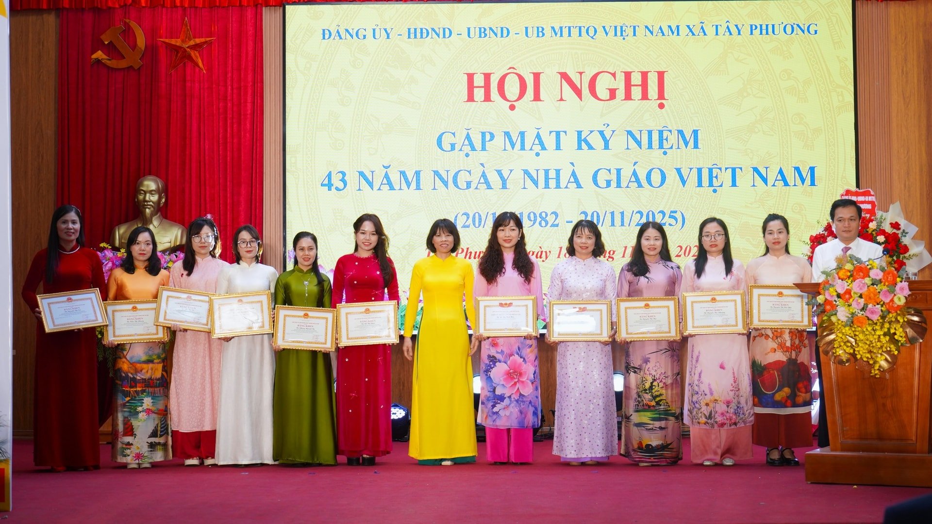 Xã Tây Phương kỷ niệm 43 năm Ngày Nhà giáo Việt Nam- Ảnh 5.