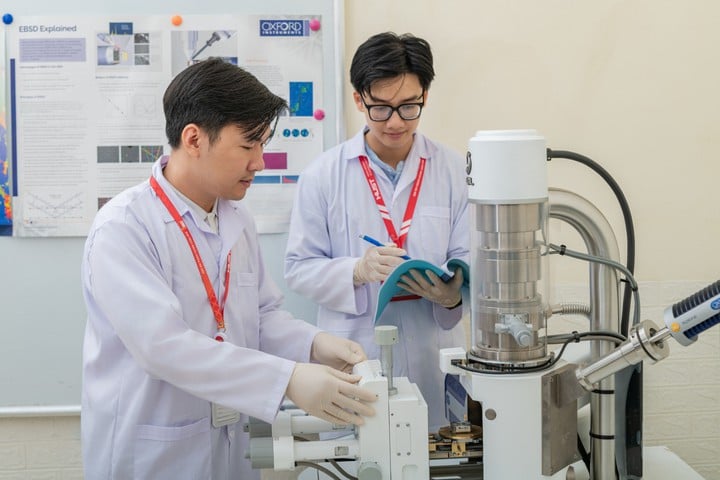 Chuyên gia khoa học có thể làm lãnh đạo, quản lý trong cơ quan nhà nước - Ảnh 1.