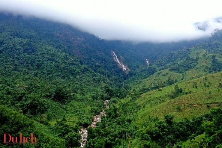 Vẻ đẹp hoang sơ của thác Lụa – Dải lụa trắng giữa đại ngàn Trường Sơn - 1