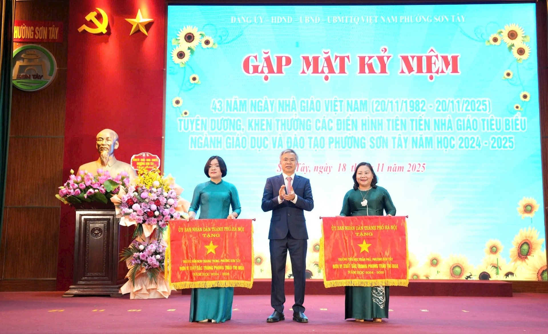 Sơn Tây tuyên dương, khen thưởng 19 tập thể, cá nhân của ngành Giáo dục- Ảnh 2.