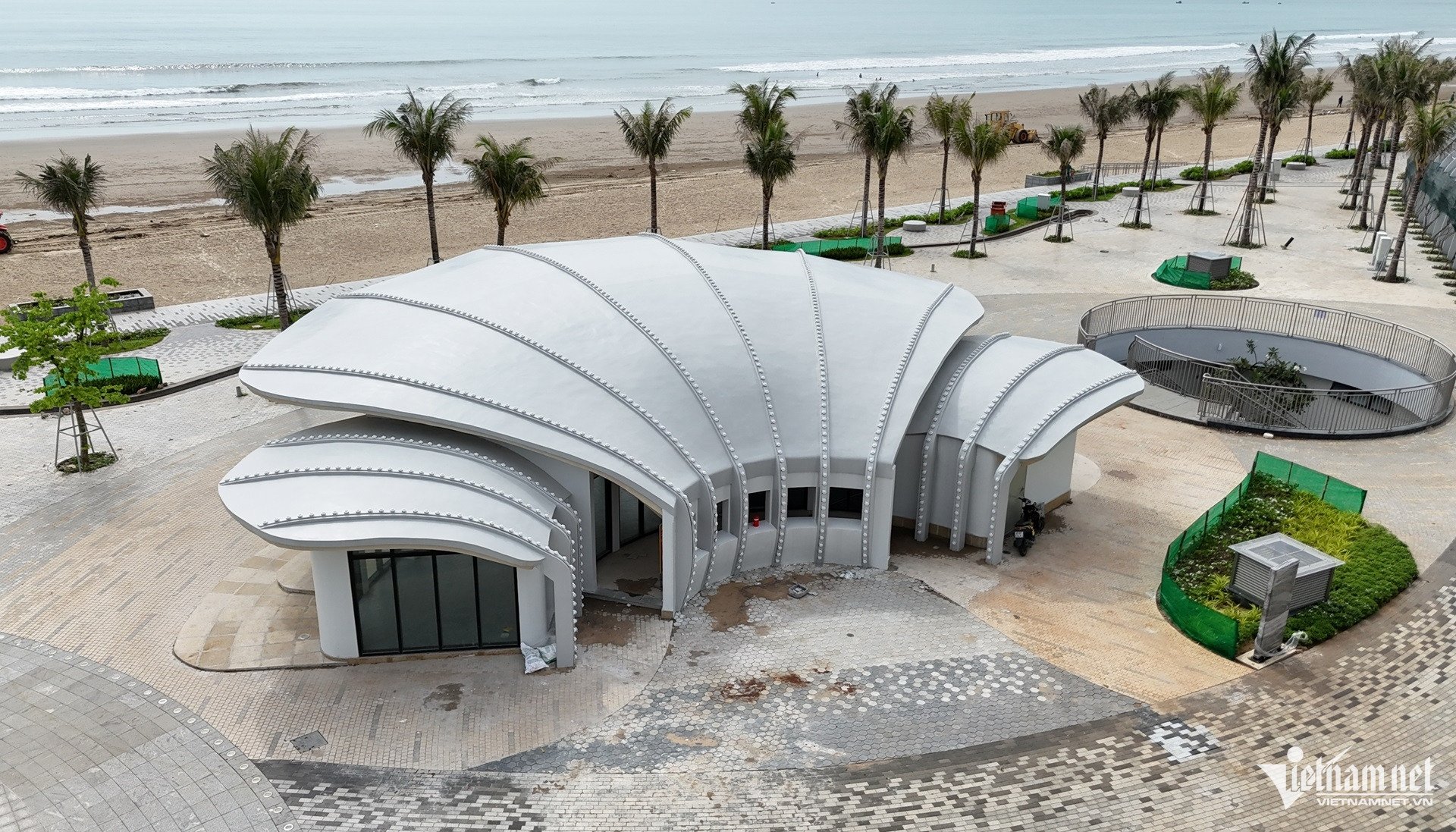 W-Ngỡ ngàng với loạt trạm dịch vụ công cộng “cực xịn” ở Bãi Sau Vũng Tàu..JPG.jpg