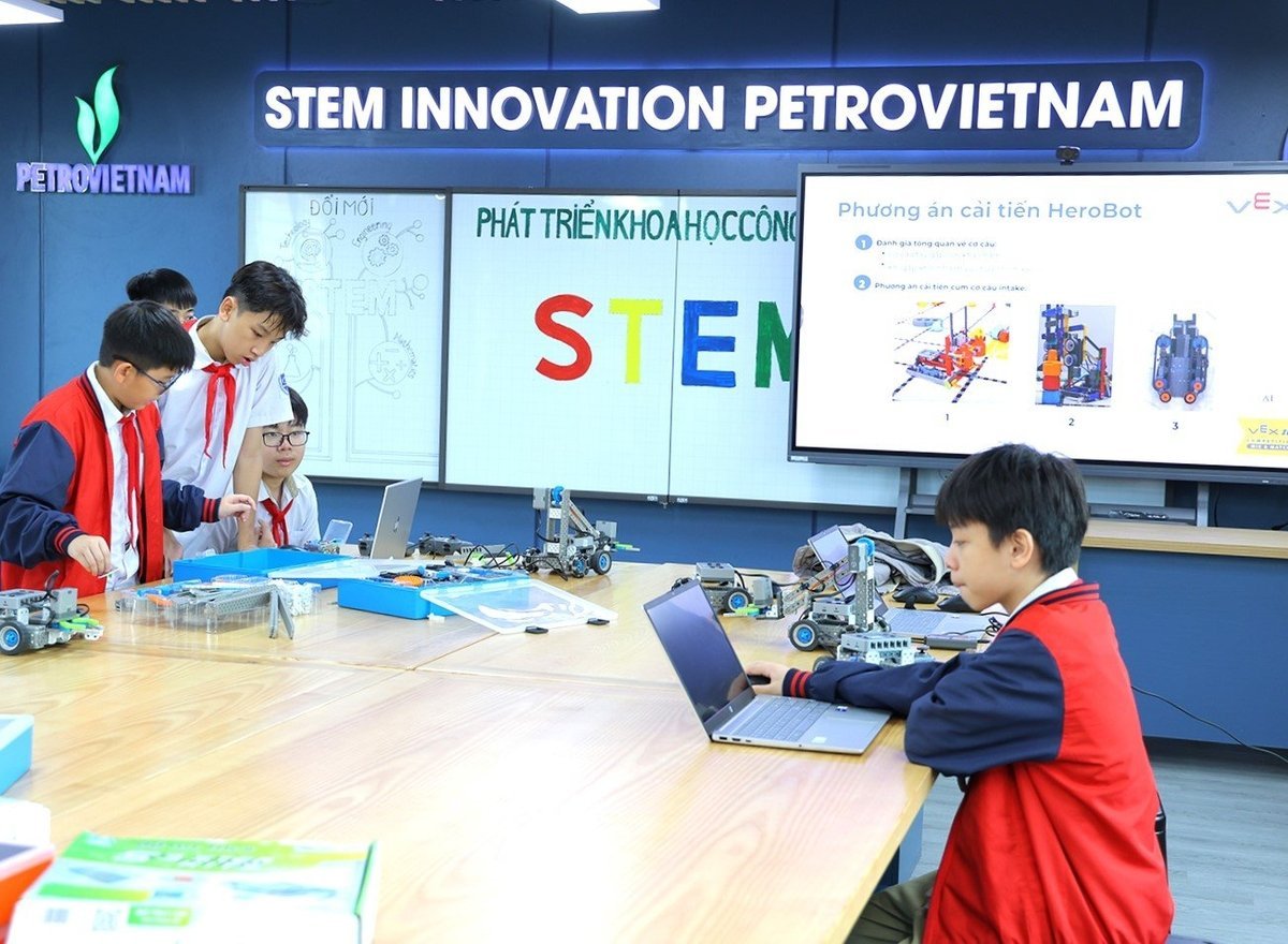 'STEM Innovation Petrovietnam' được đánh giá là một bước đi mang tầm chiến lược quốc gia trong đào tạo nguồn nhân lực khoa học - công nghệ. Ảnh: Nguyễn Hiền.