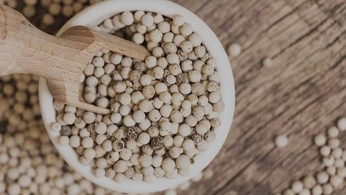 Giá tiêu hôm nay 19/11/2025 ở trong nước và thế giới mới nhất