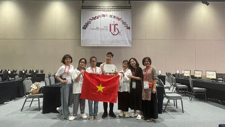Việt Long đạt giải cao Nhì cuộc thi công nghệ thông tin tại đấu trường quốc tế (Ảnh: NVCC)