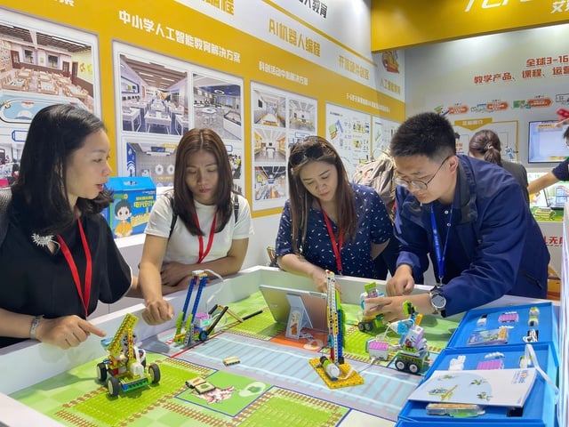 Dấu ấn nữ giáo viên trong làn sóng STEM tại VN - Ảnh 2.