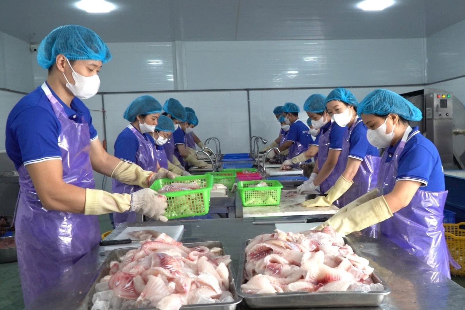 Nâng giá trị sản phẩm công nghiệp nông thôn