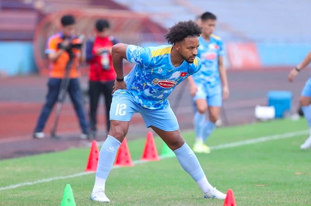 Bài toán cực khó của HLV Kim Sang-sik: Dùng Xuân Son trong bao lâu khi đấu Lào? - Ảnh 2.