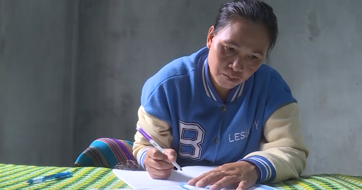 Khát vọng muốn tự tay… viết tên mình