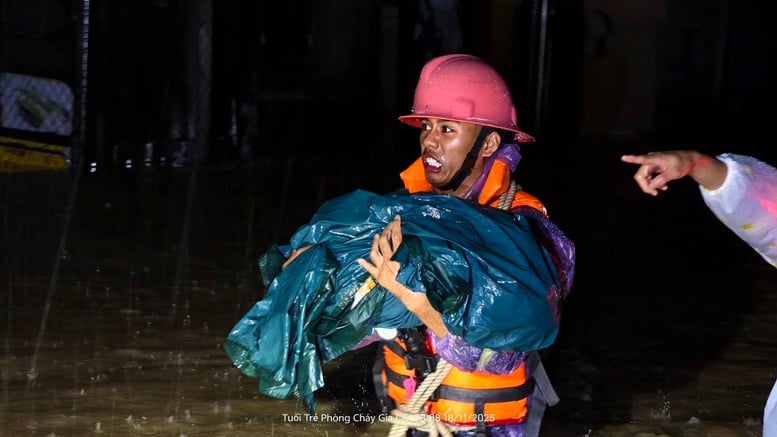 Gia Lai triển khai các biện pháp khẩn cấp ứng phó với mưa lũ đặc biệt lớn- Ảnh 4.