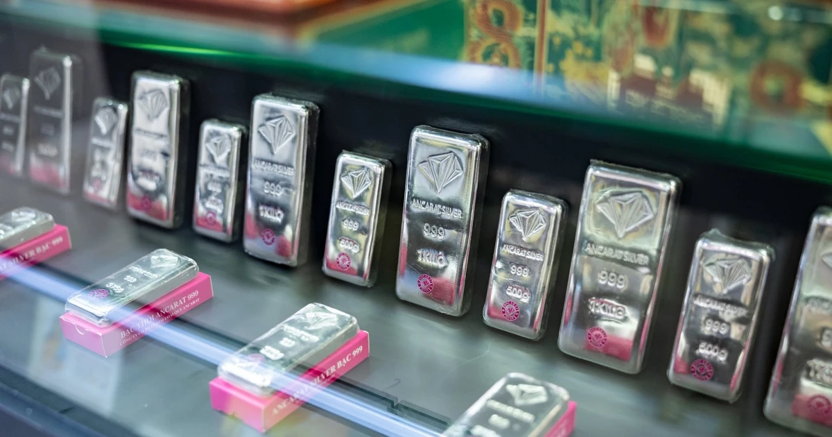 Giá bạc hôm nay 19/11/2025: Bạc Phú Quý tăng vọt vượt mốc 2 triệu đồng