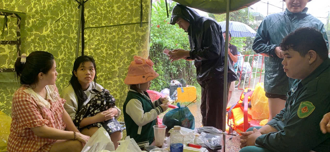 Les personnes ont été évacuées vers des lieux sûrs.