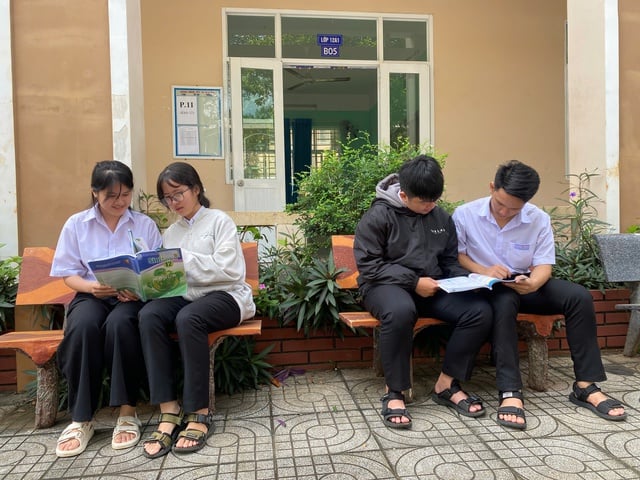 TP.HCM hỗ trợ thêm 50 mức đóng BHYT cho học sinh năm học 2025 - 2026 - Ảnh 1.