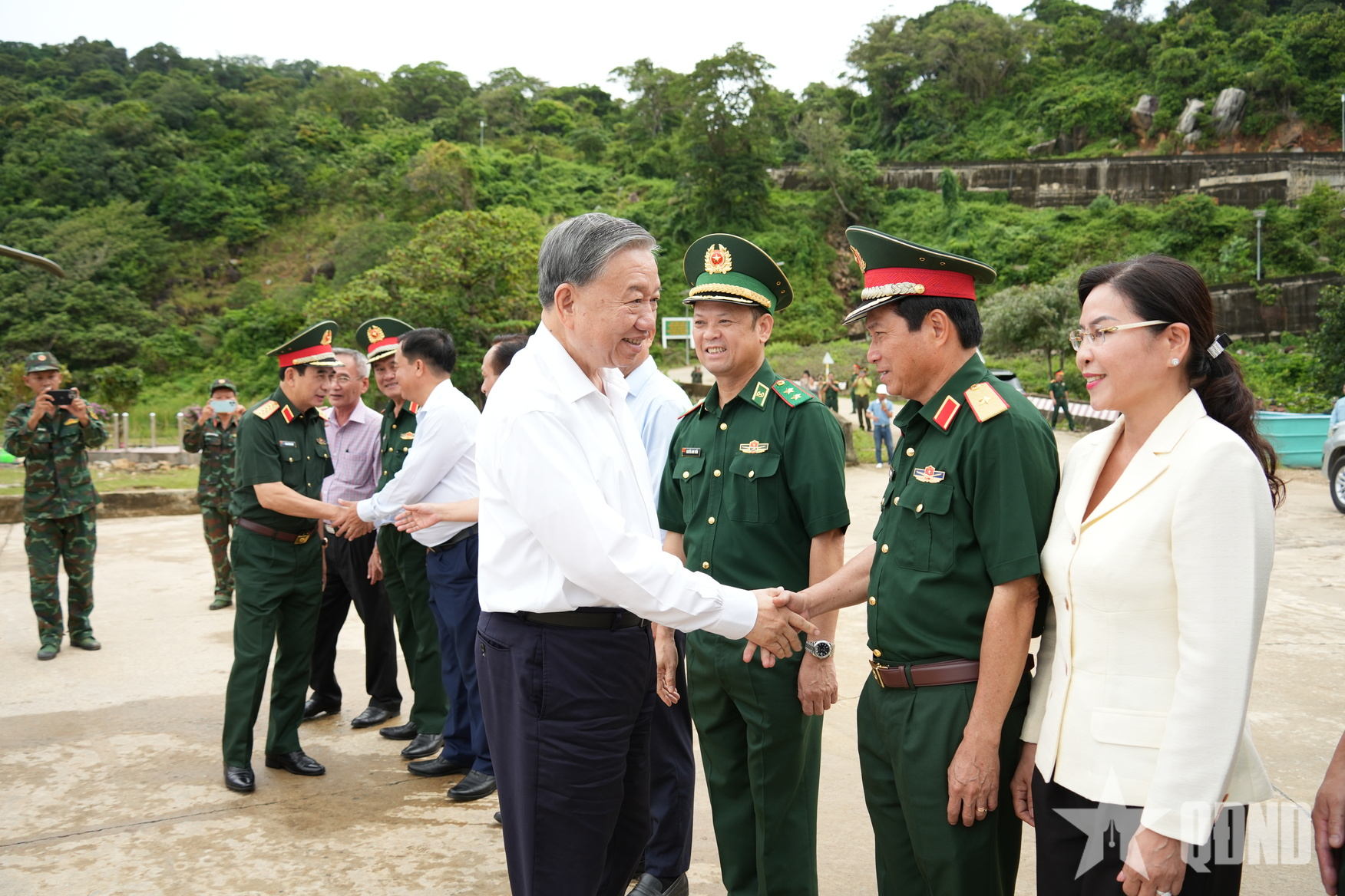جنرل سکریٹری ٹو لام نے Ca Mau میں دورہ کیا اور کام کیا۔