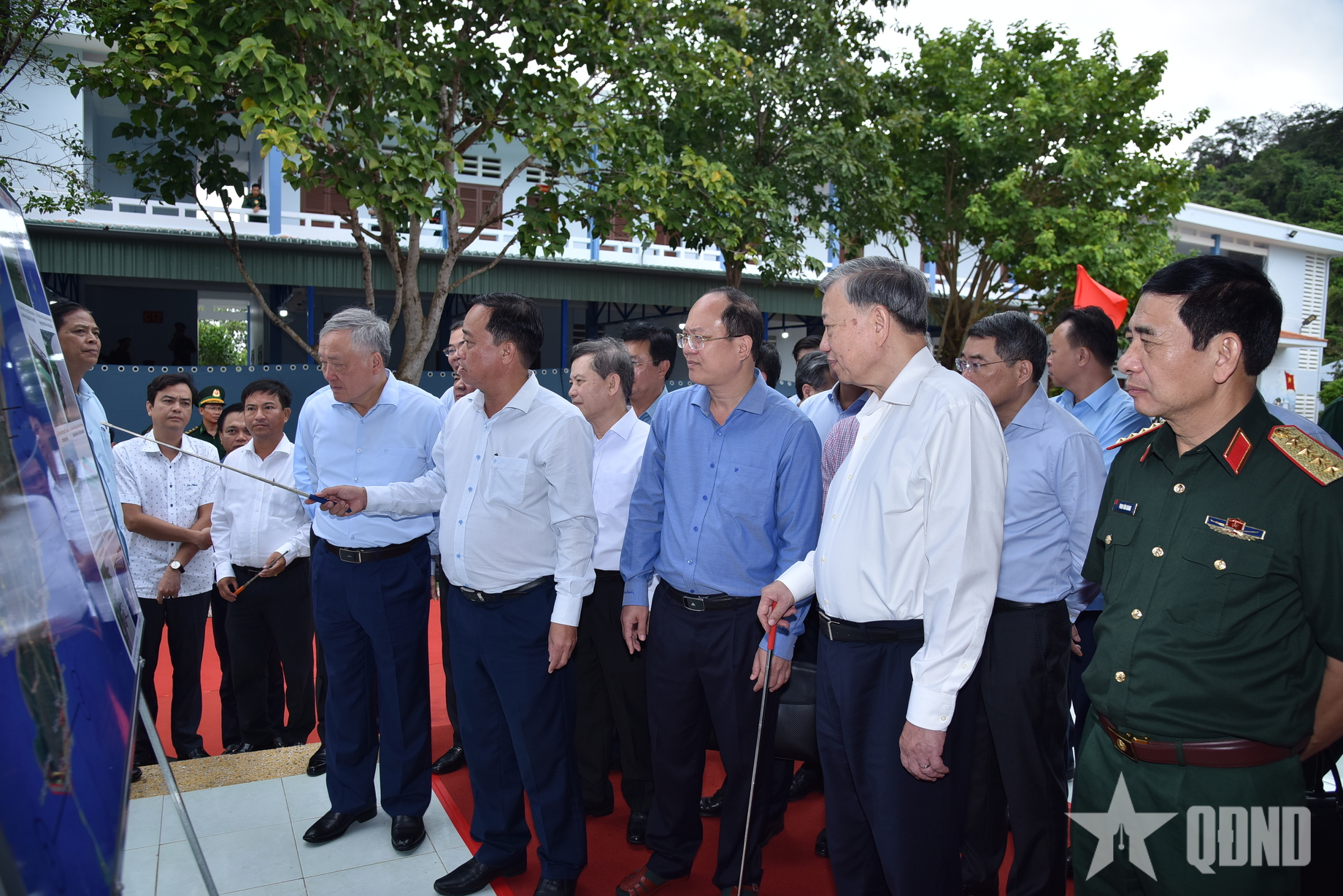 جنرل سکریٹری ٹو لام نے Ca Mau میں دورہ کیا اور کام کیا۔