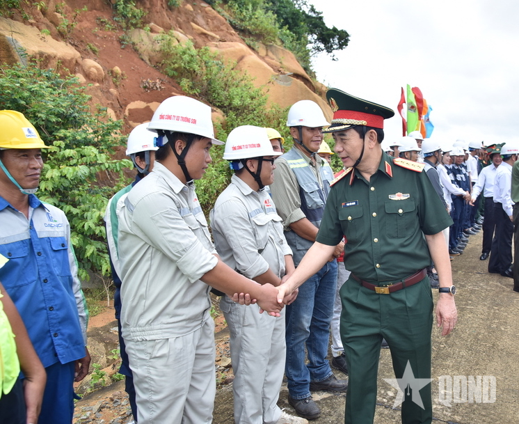 جنرل سکریٹری ٹو لام نے Ca Mau میں دورہ کیا اور کام کیا۔