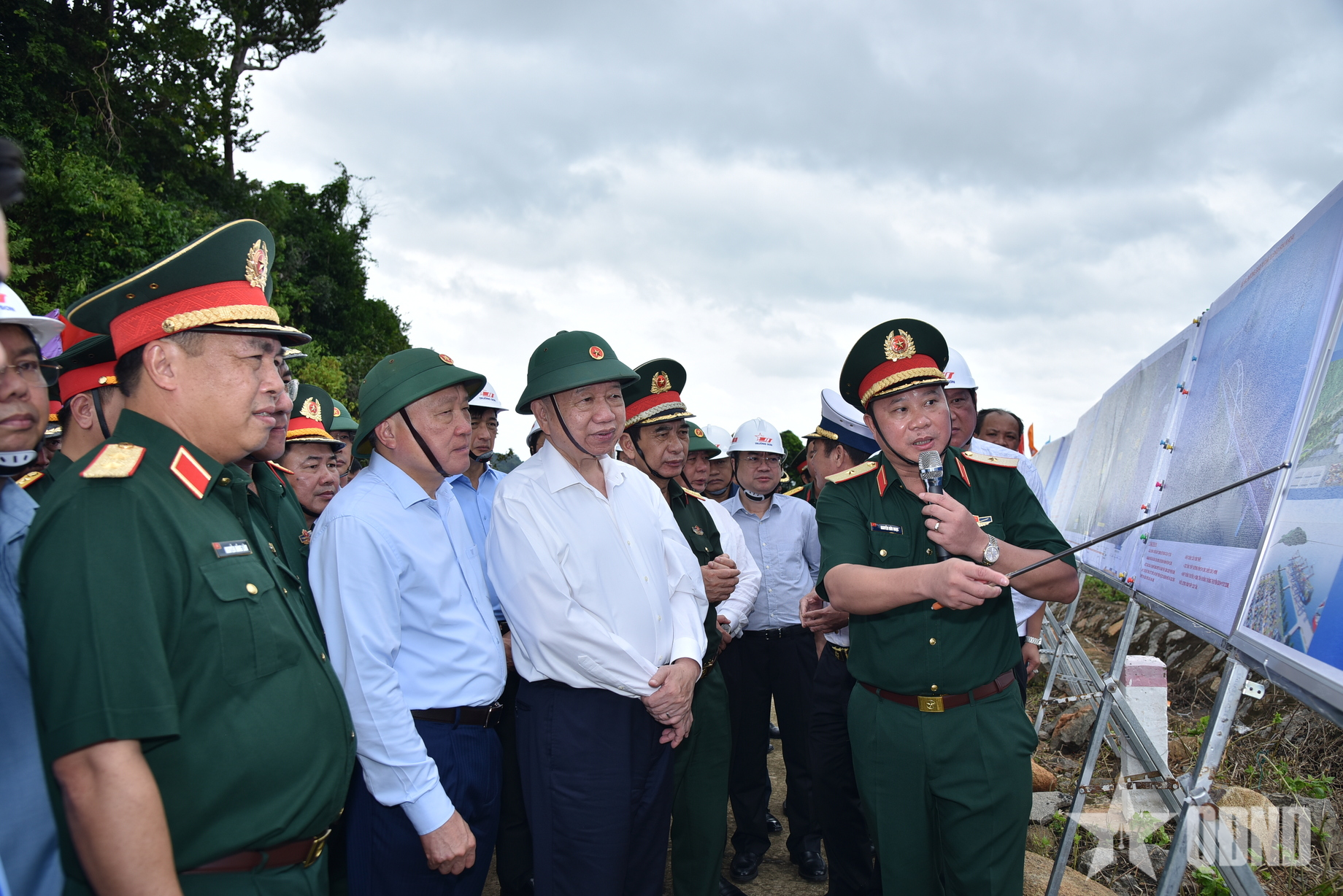 جنرل سکریٹری ٹو لام نے Ca Mau میں دورہ کیا اور کام کیا۔